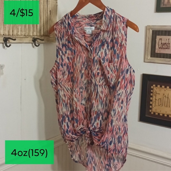 Liz Claiborne Tops - Liz Claiborne button down blouse